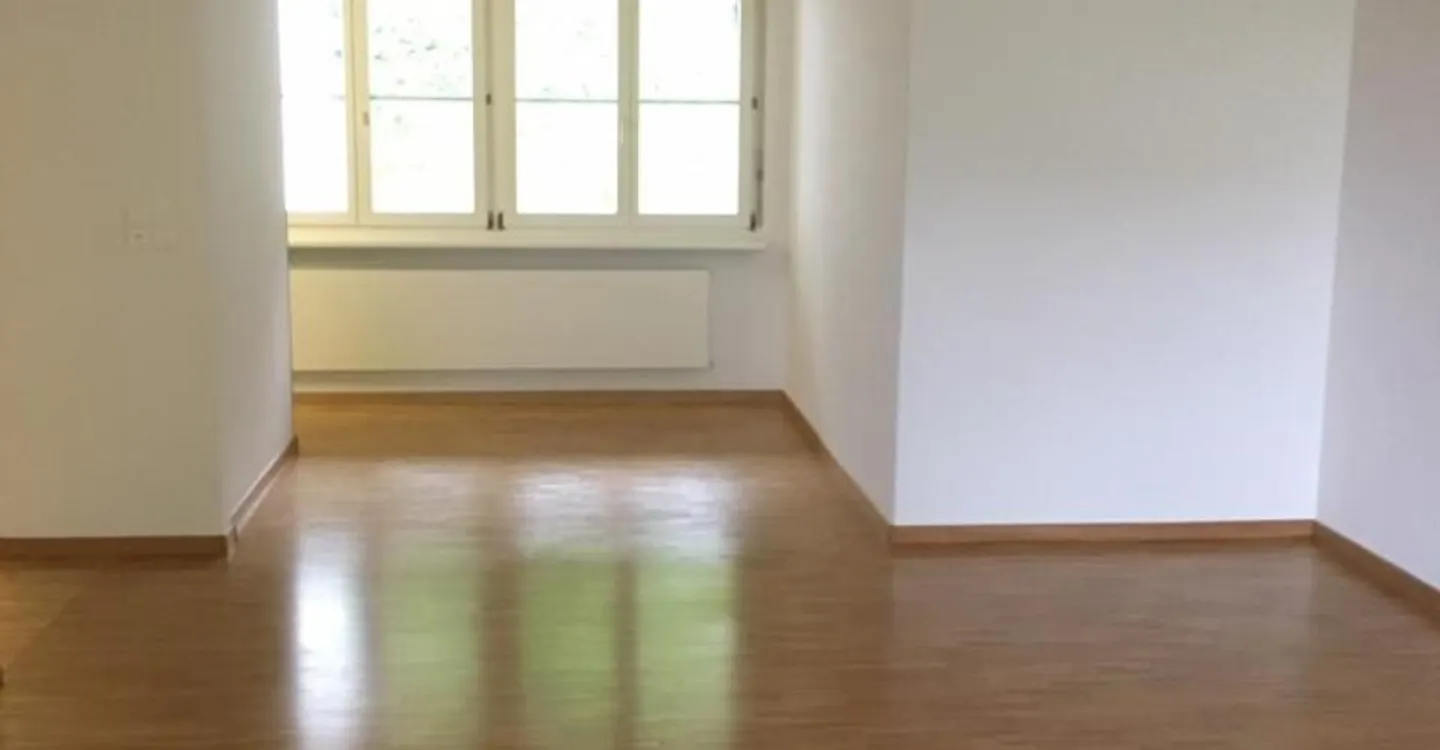 Modern 3 1/2-room apartment with 2 bathrooms and seating area - Photo 7 of 10