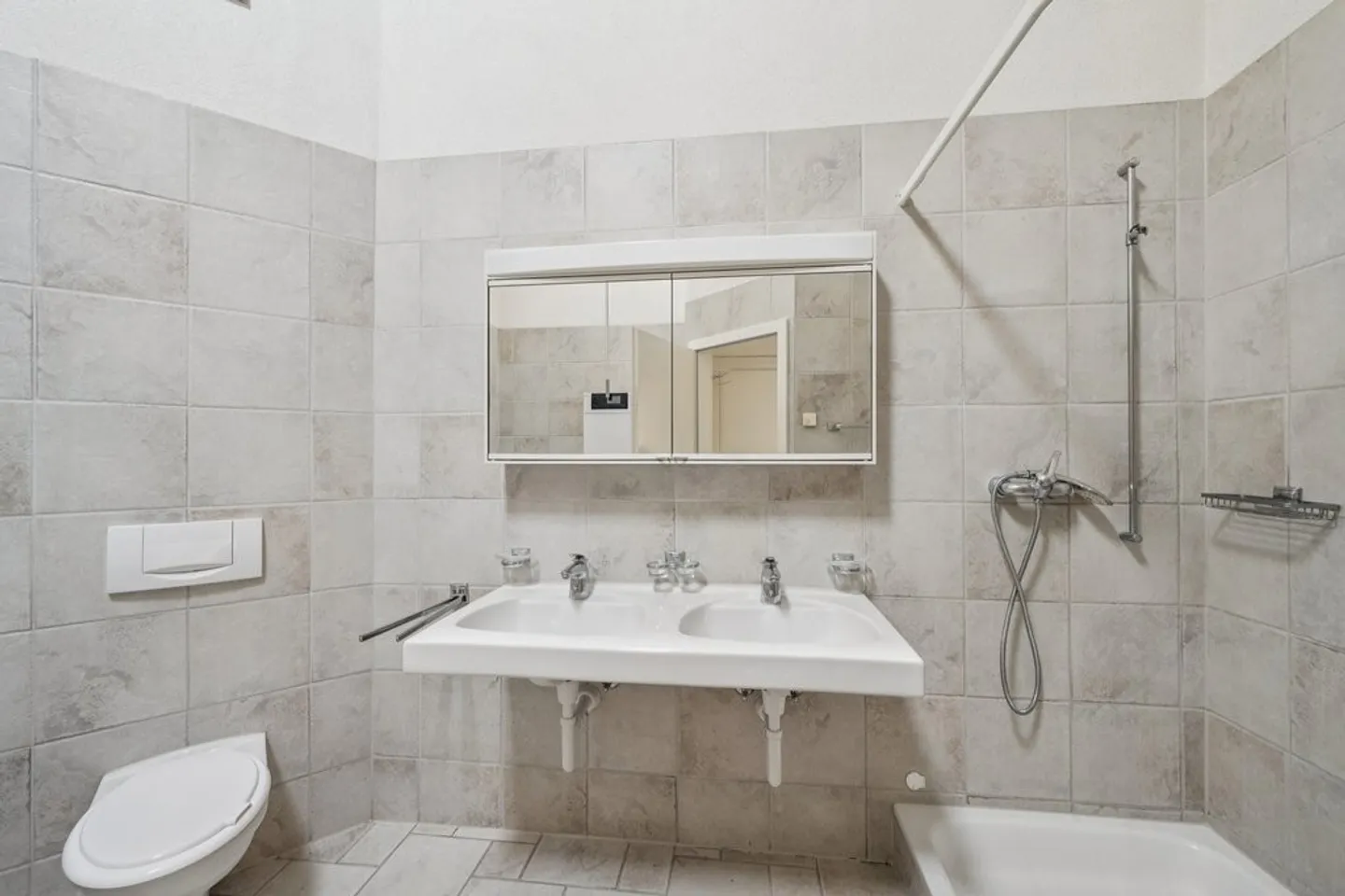 4.5 Room Apartment - Photo 8 of 12