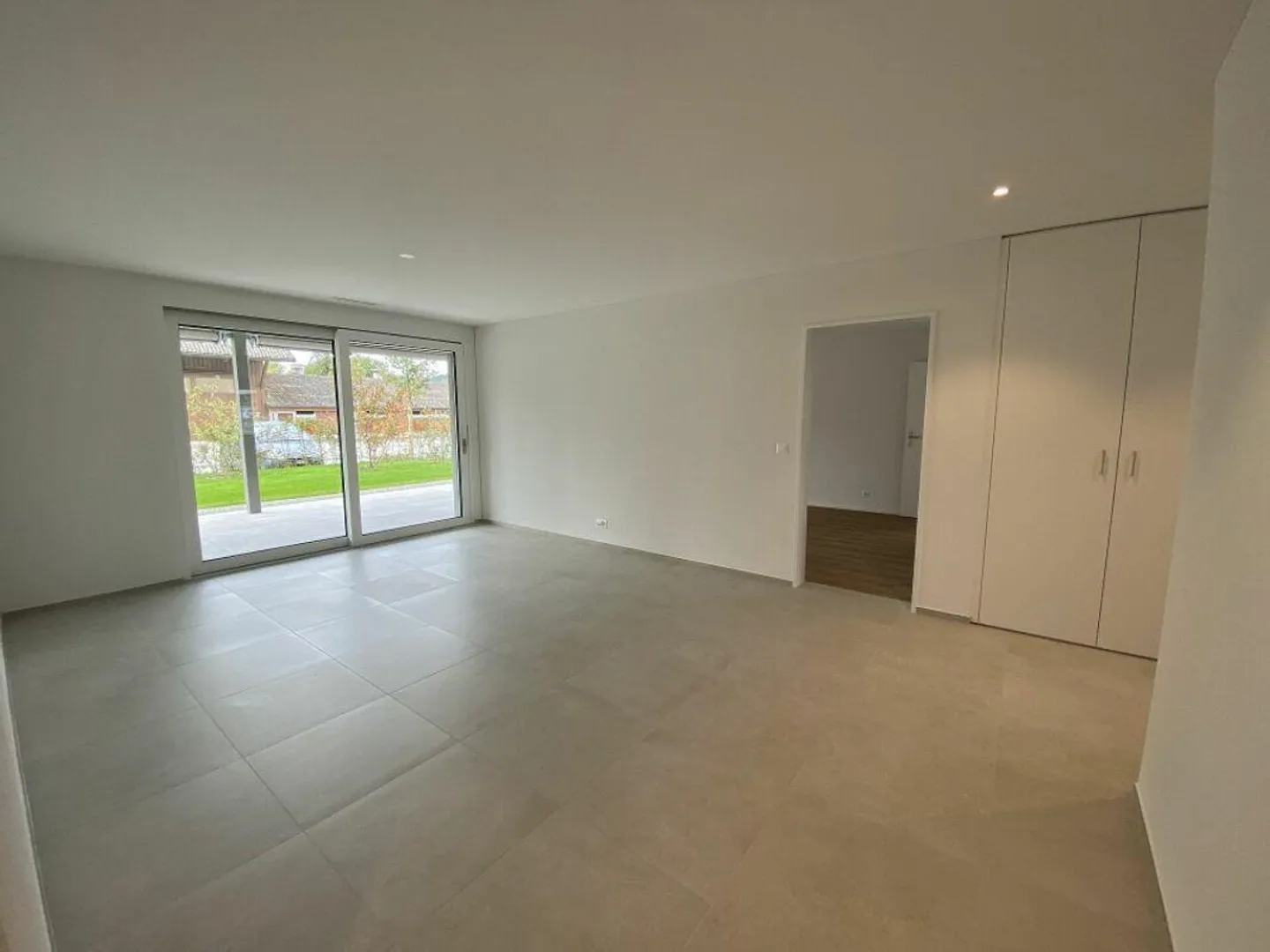 A Home with Garden Seating Area for Well-Being - Photo 3 of 6
