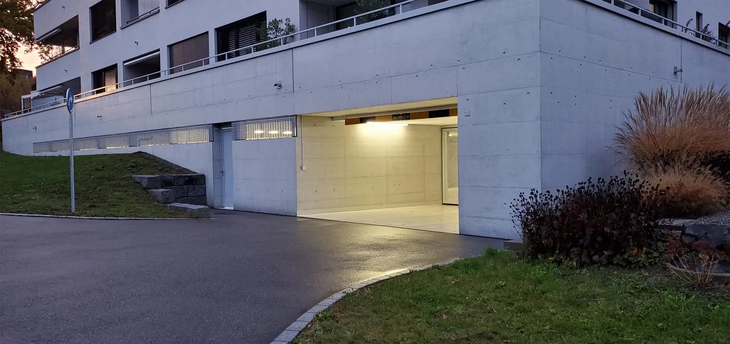 Parkplatz in Einstellhalle - Foto 1 von 5