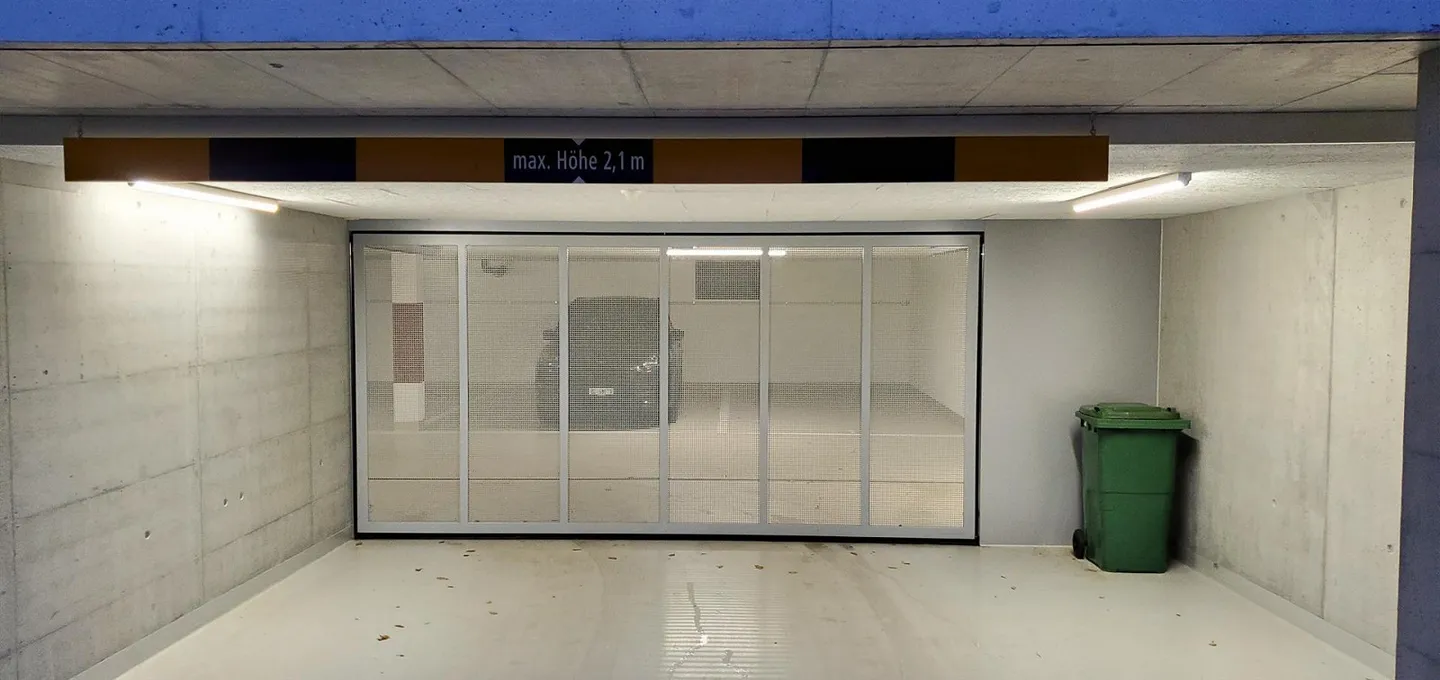 Parkplatz in Einstellhalle - Foto 2 von 5