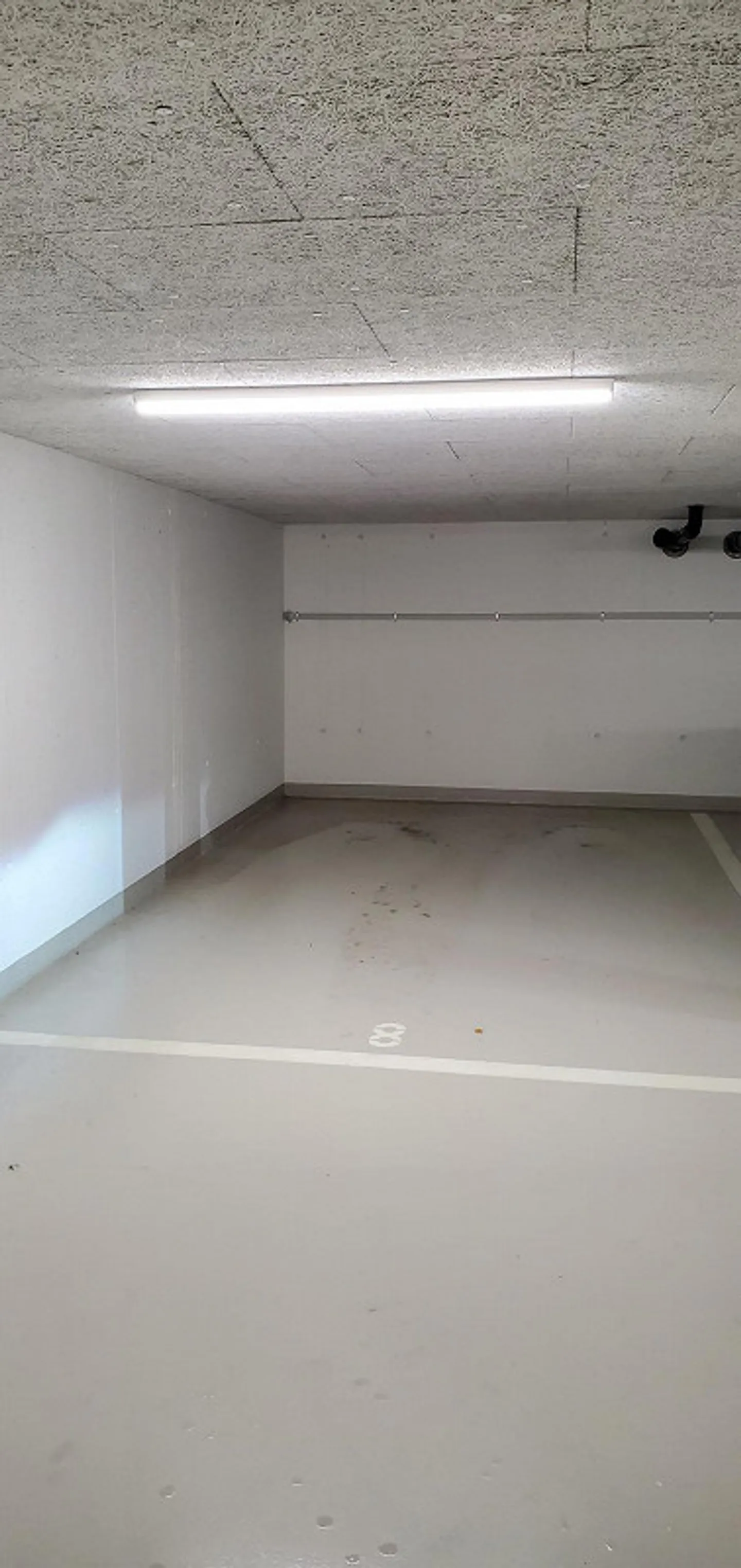 Parkplatz in Einstellhalle - Foto 5 von 5