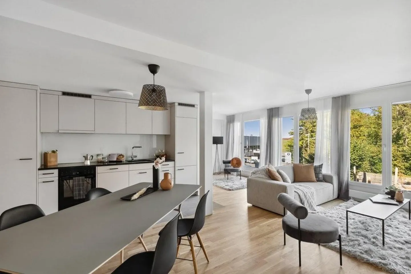 Spacious apartment in a quiet location - Photo 2 of 7