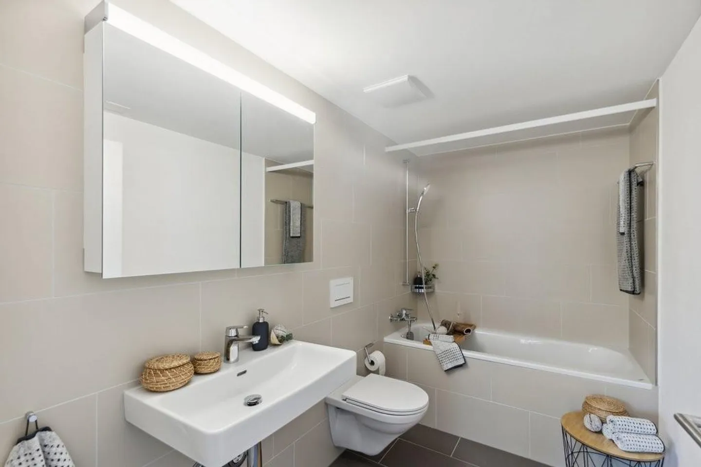 Spacious apartment in a quiet location - Photo 6 of 7