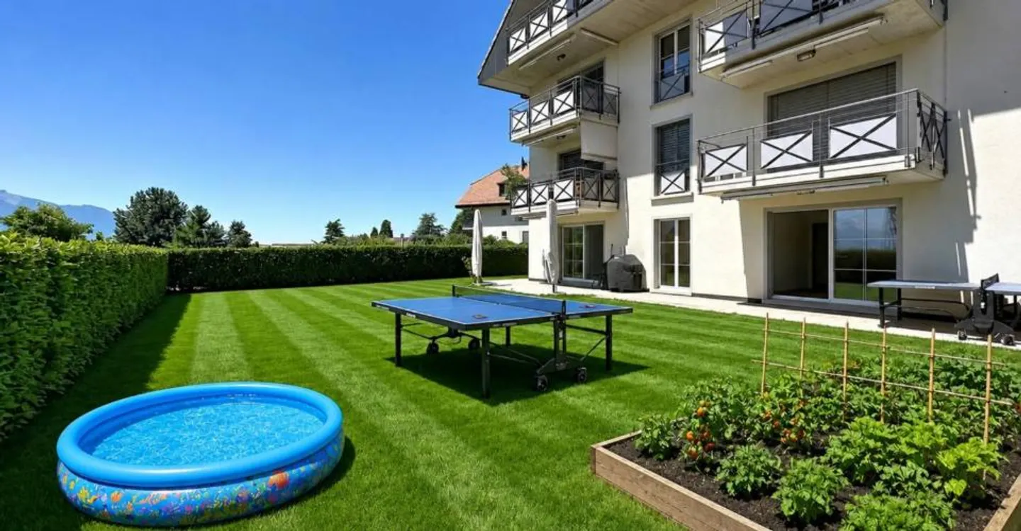 Spacious 5.5-room apartment with terrace and large garden - Photo 1 of 13
