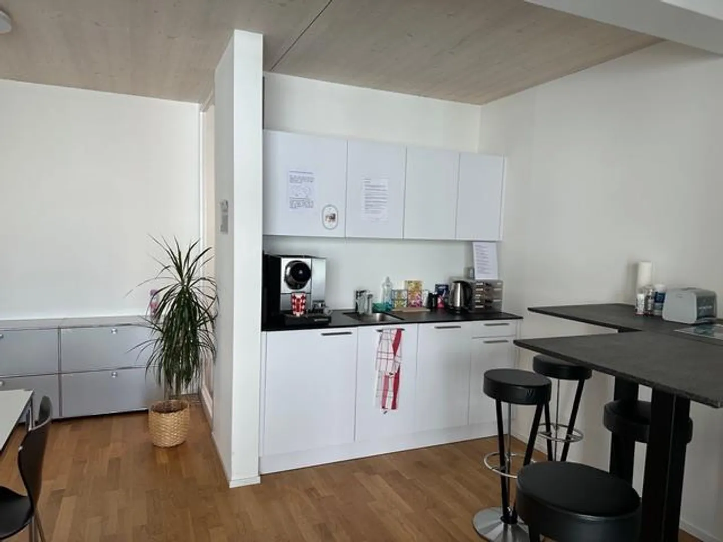 très beaux, lumineux et centraux bureaux, espaces de pratique, ateliers - Photo 6 sur 6