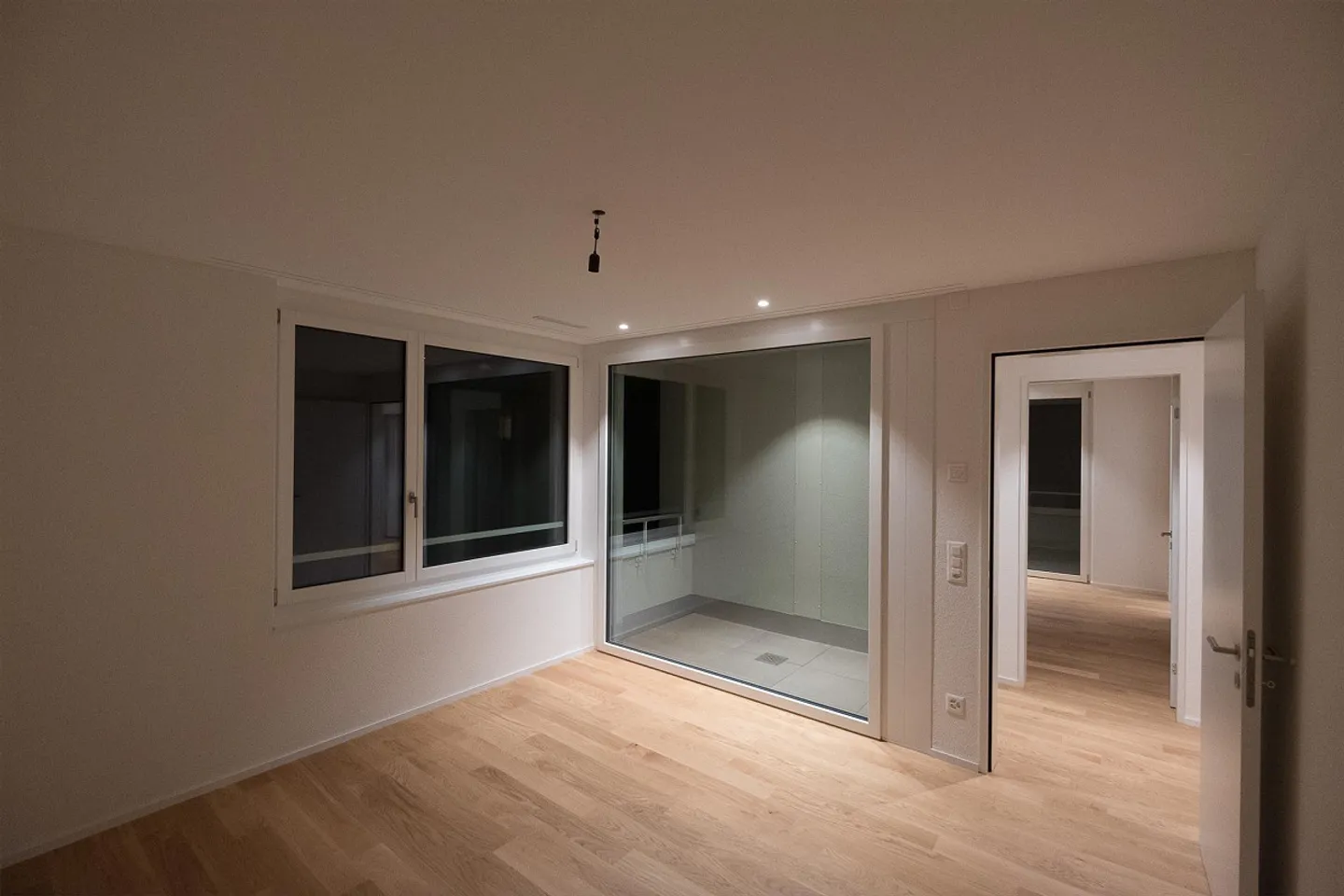 Attractive 4 1/2 room apartment in immediate proximity to the lake - Photo 5 of 8