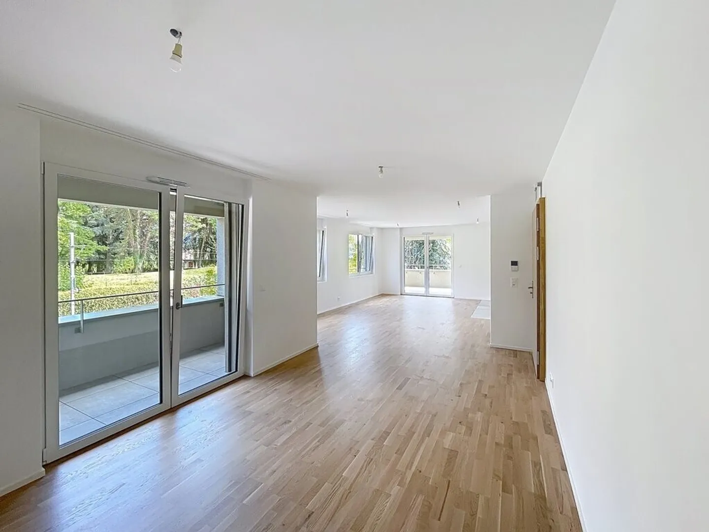 Bureau neuf de 51 m2 aménagé avec deux terrasses - Photo 1 sur 6