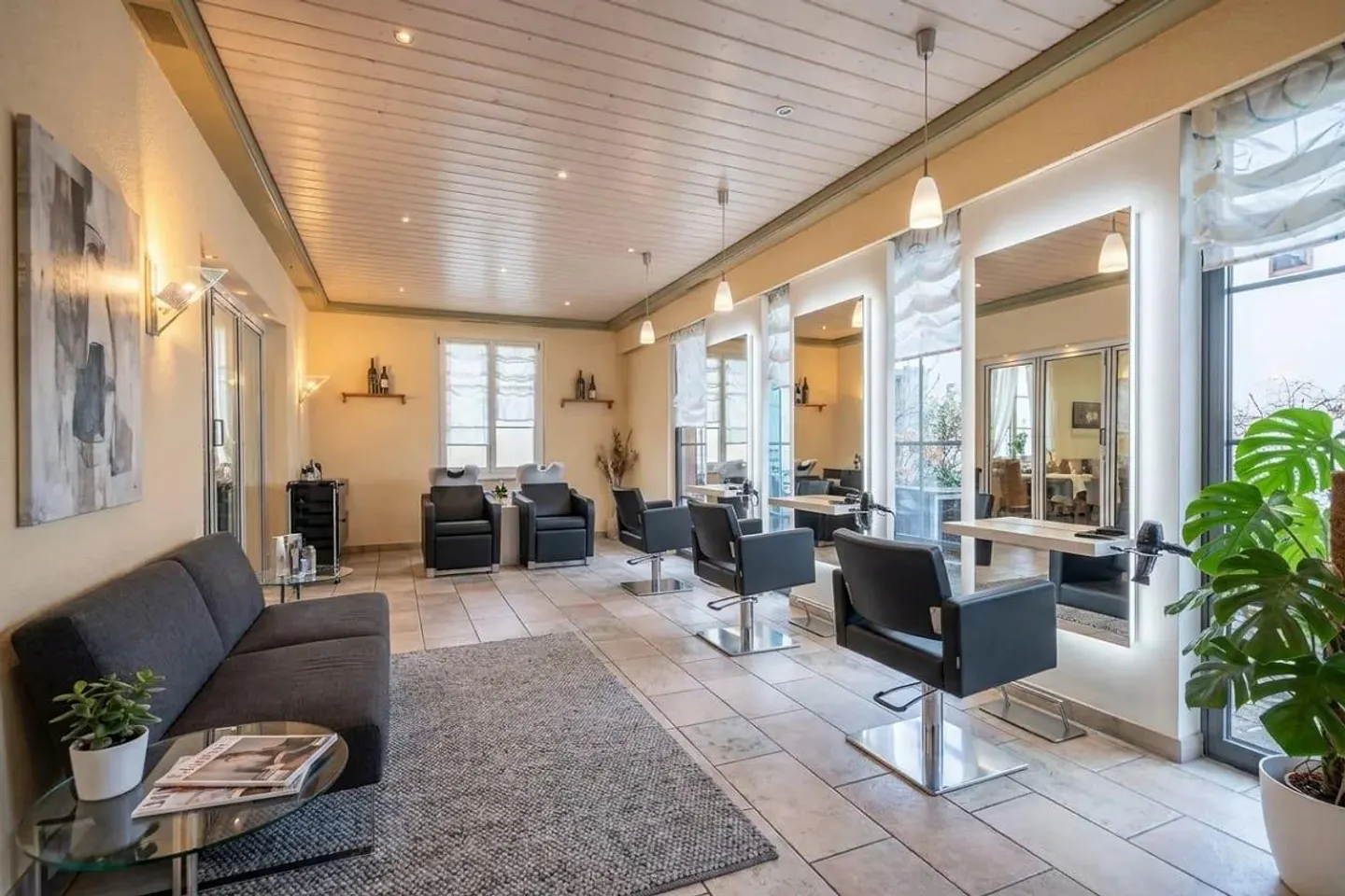 Characterful property with great development and usage potential - Photo 4 of 13