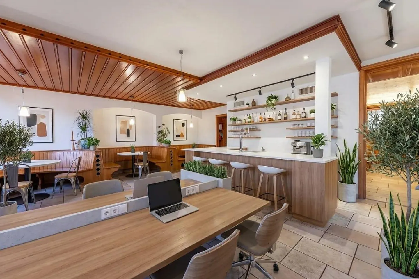 Characterful property with great development and usage potential - Photo 6 of 13