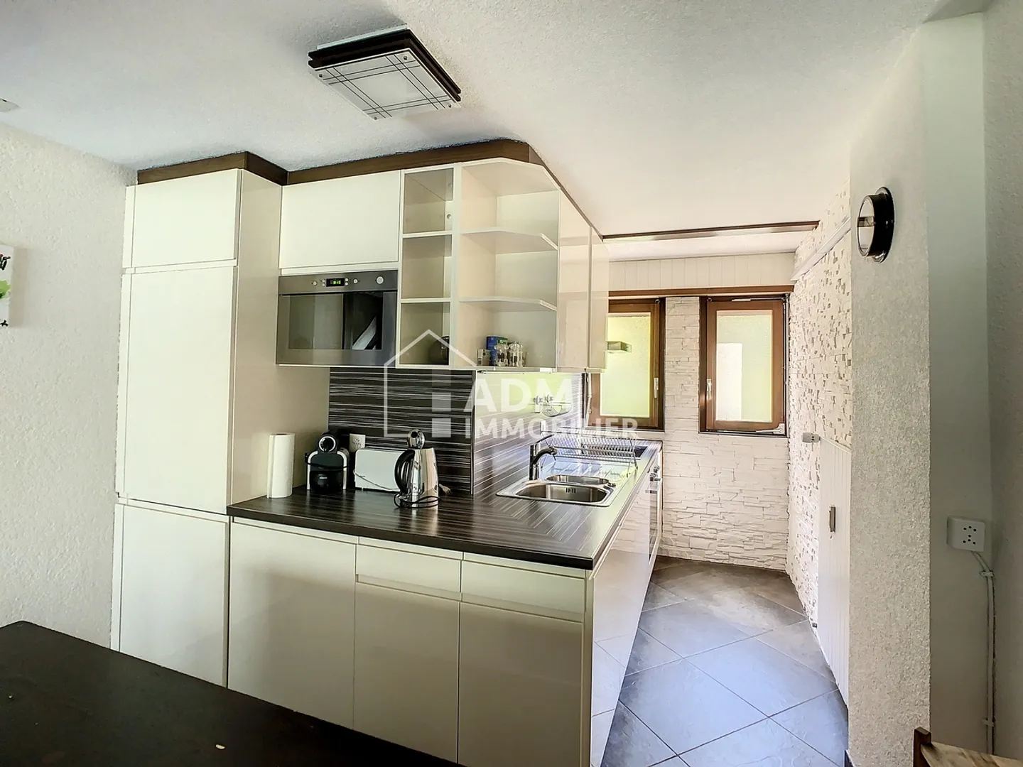 Furnished 4.5 room apartment - Photo 2 of 11