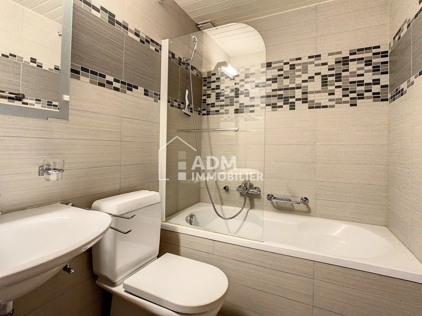 Furnished 4.5 room apartment - Photo 7 of 11
