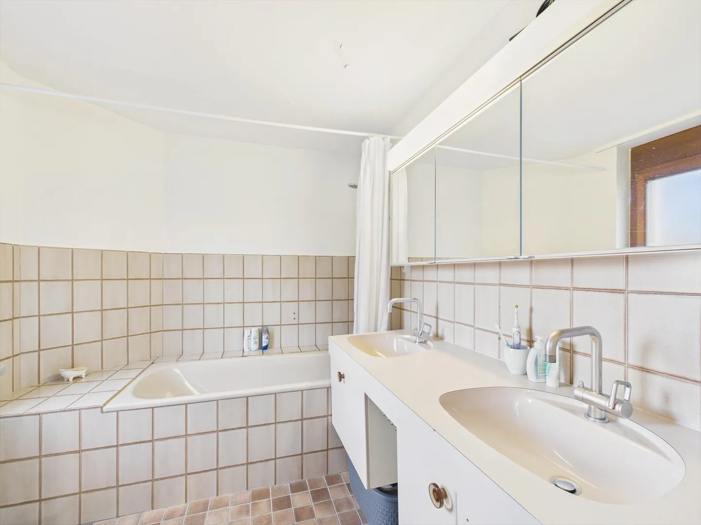 Apartment for rent - Photo 7 of 11