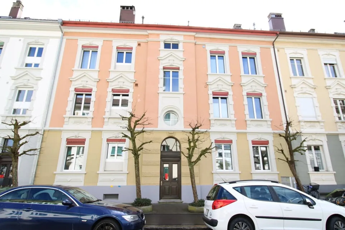 Grosse 4œ-Zimmerwohnung mit Balkon in Jugendstilhaus nahe Bahnhof - Foto 1 di 11
