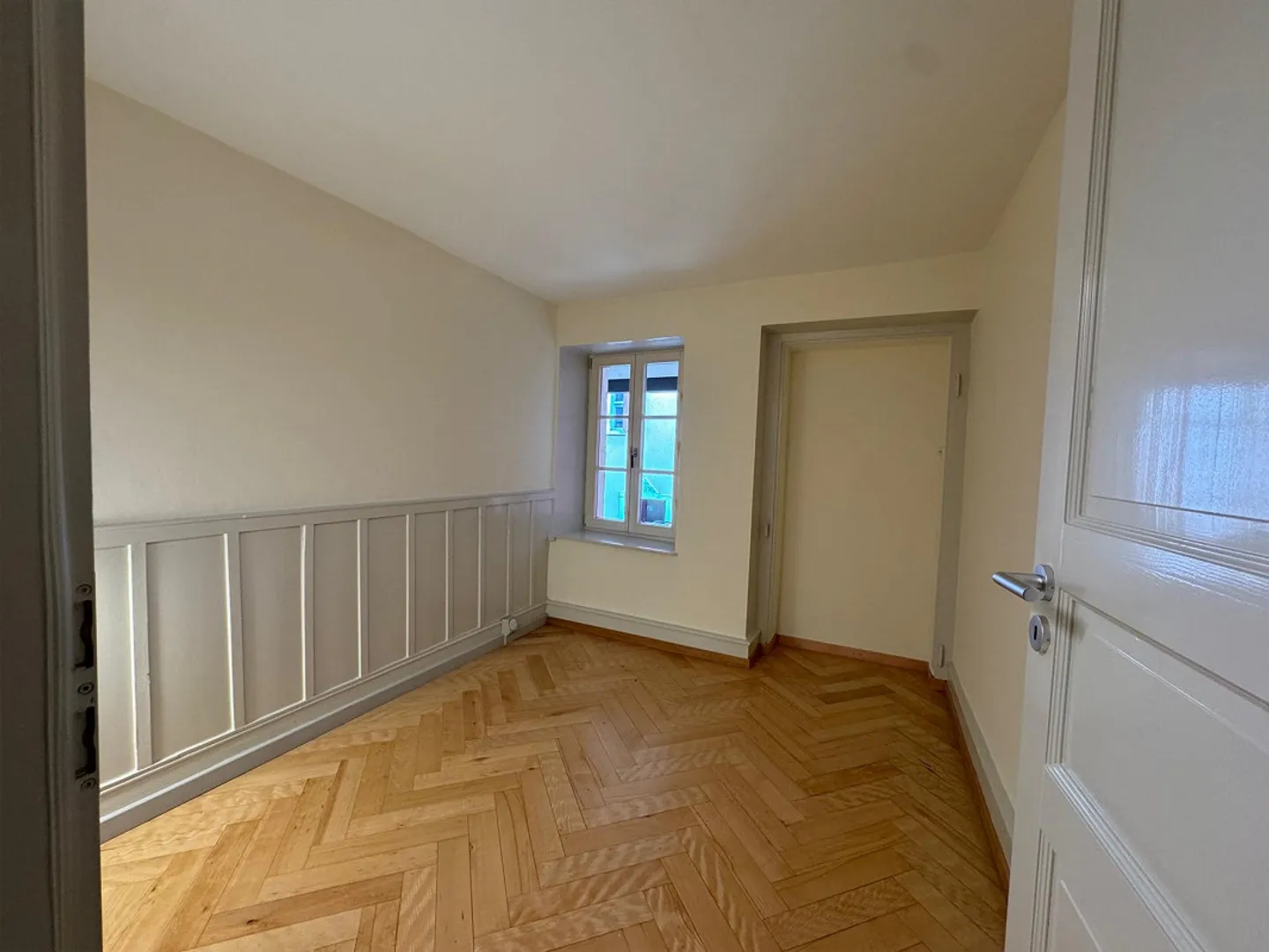 Ufficio / Atelier / Terapia - Posizione Centrale a Laufen - Foto 7 di 9