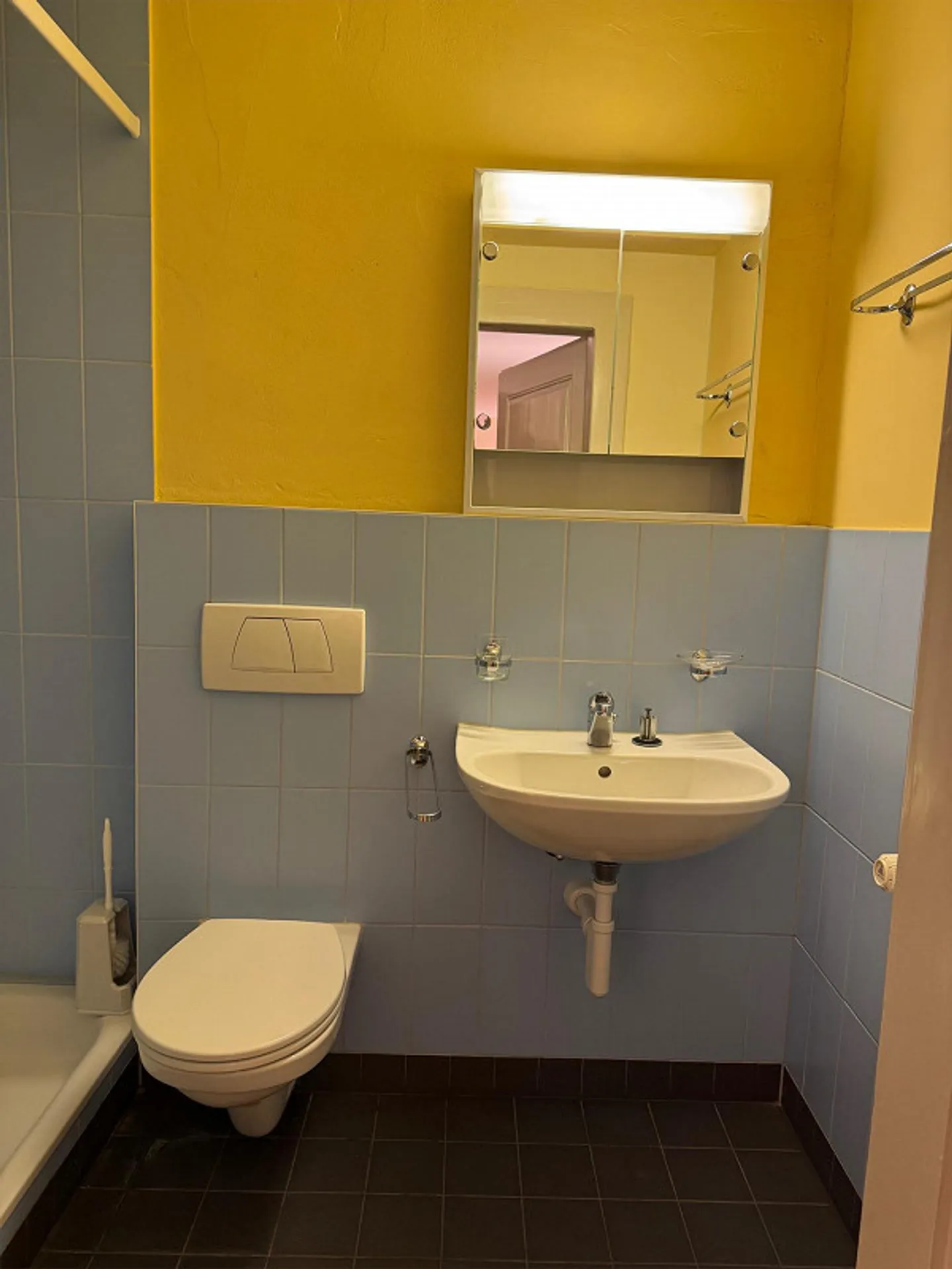 Ufficio / Atelier / Terapia - Posizione Centrale a Laufen - Foto 8 di 9