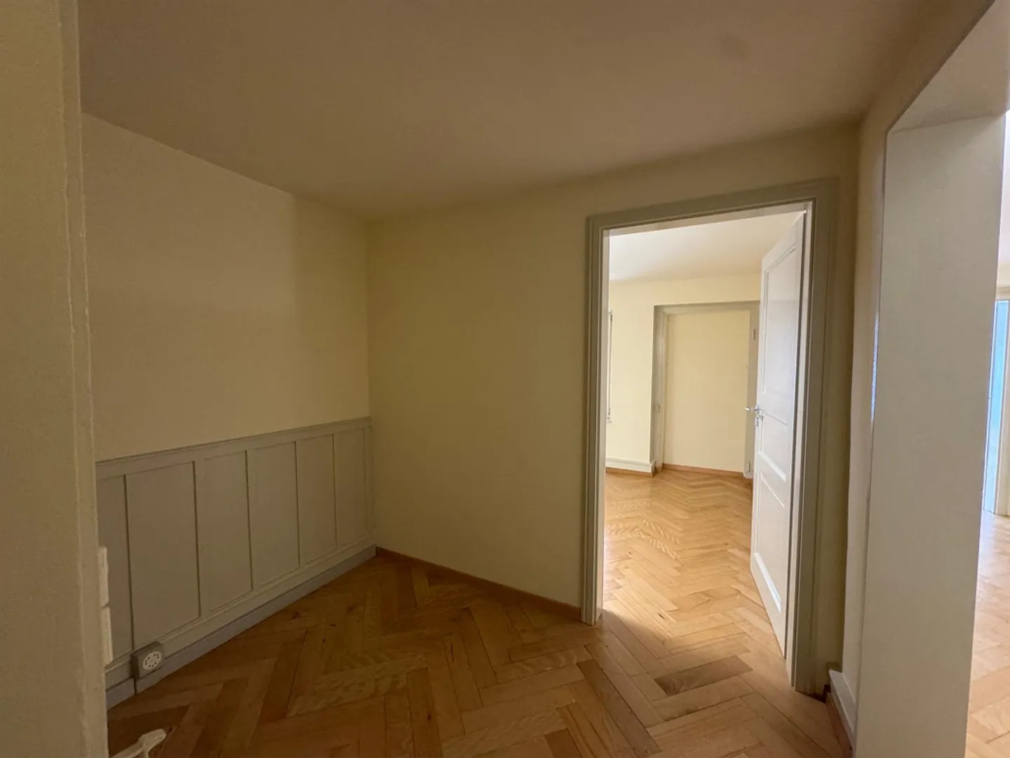 Ufficio / Atelier / Terapia - Posizione Centrale a Laufen - Foto 4 di 9