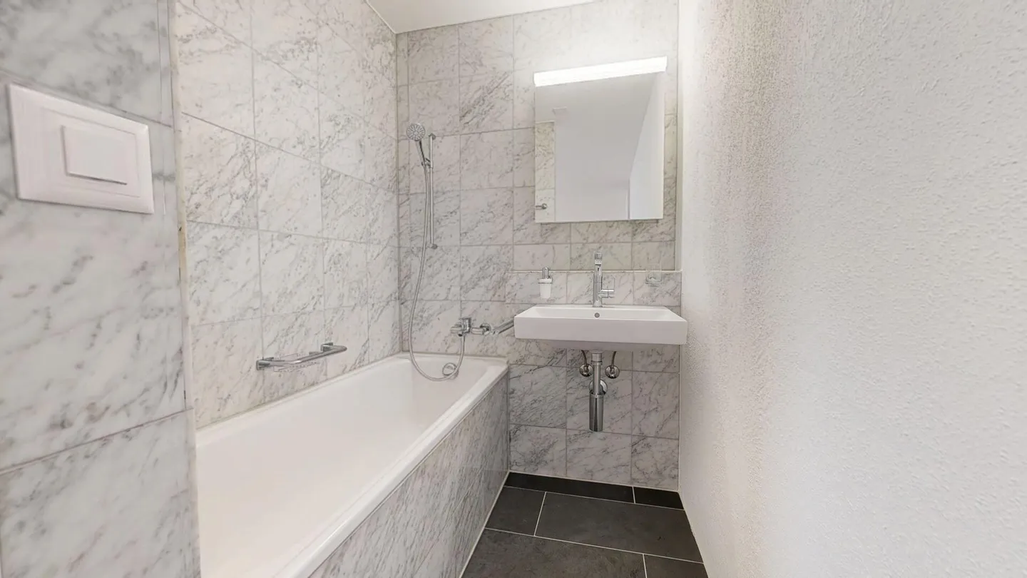 Vie moderne dans un appartement de 2,5 pièces récemment rénové et lumineux - Photo 7 sur 17