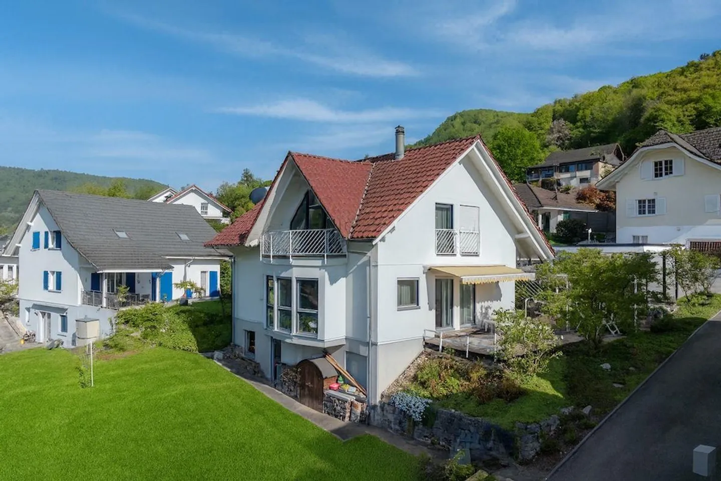 Vivere nel verde - Vicino alla città - Casa unifamiliare indipendente di 6,5 stanze - Foto 1 di 12