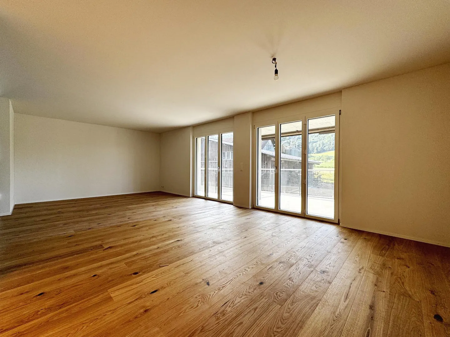 New construction! Three 4.5 room apartments in ownership format - Photo 2 of 9