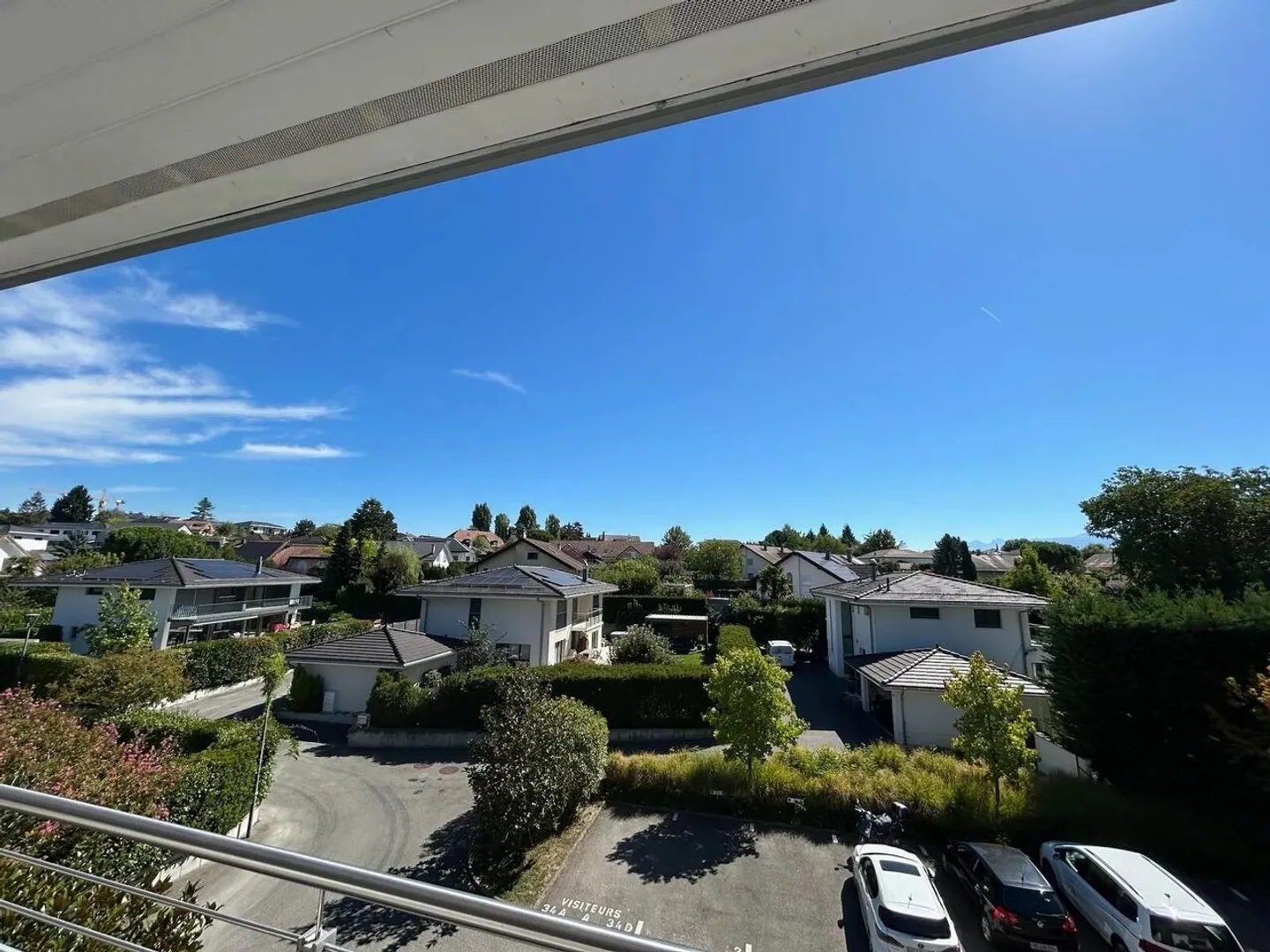 Geräumige Wohnung mit Terrasse - Foto 4 von 13