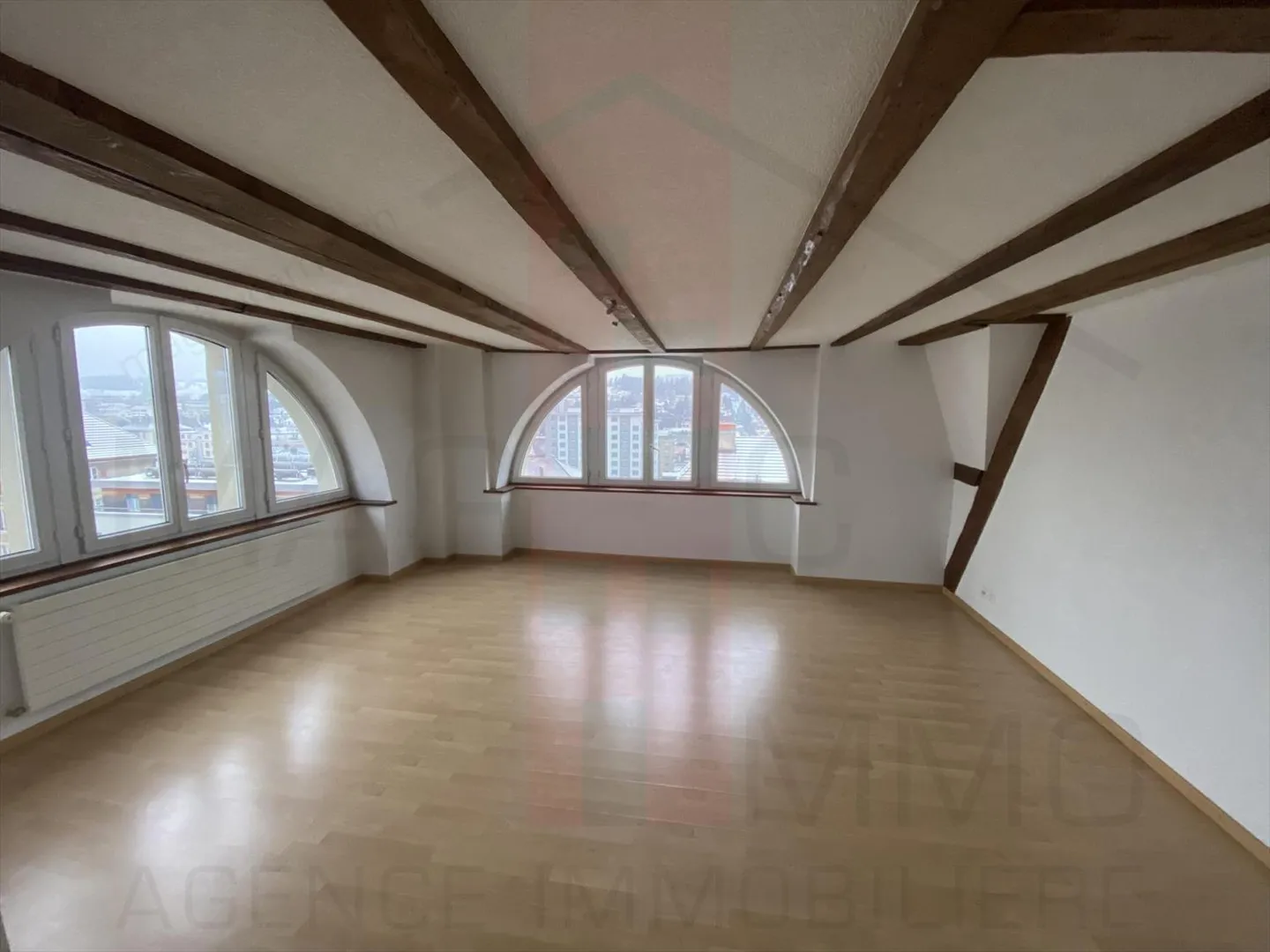 Appartement 7.5 pièces - Photo 1 sur 8