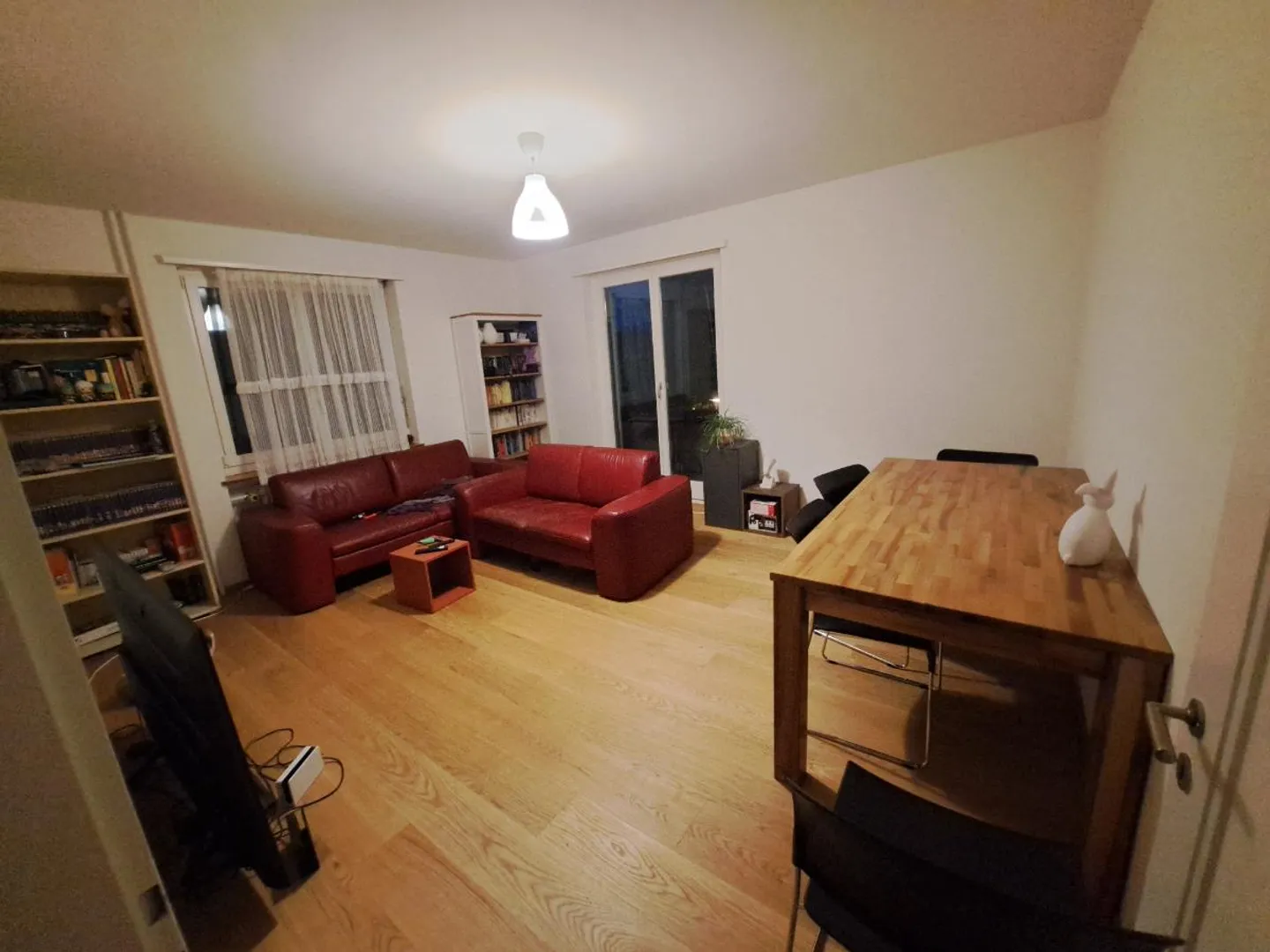 Camera in appartamento condiviso - Foto 2 di 5