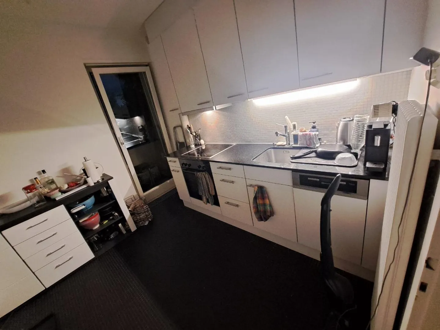Camera in appartamento condiviso - Foto 3 di 5