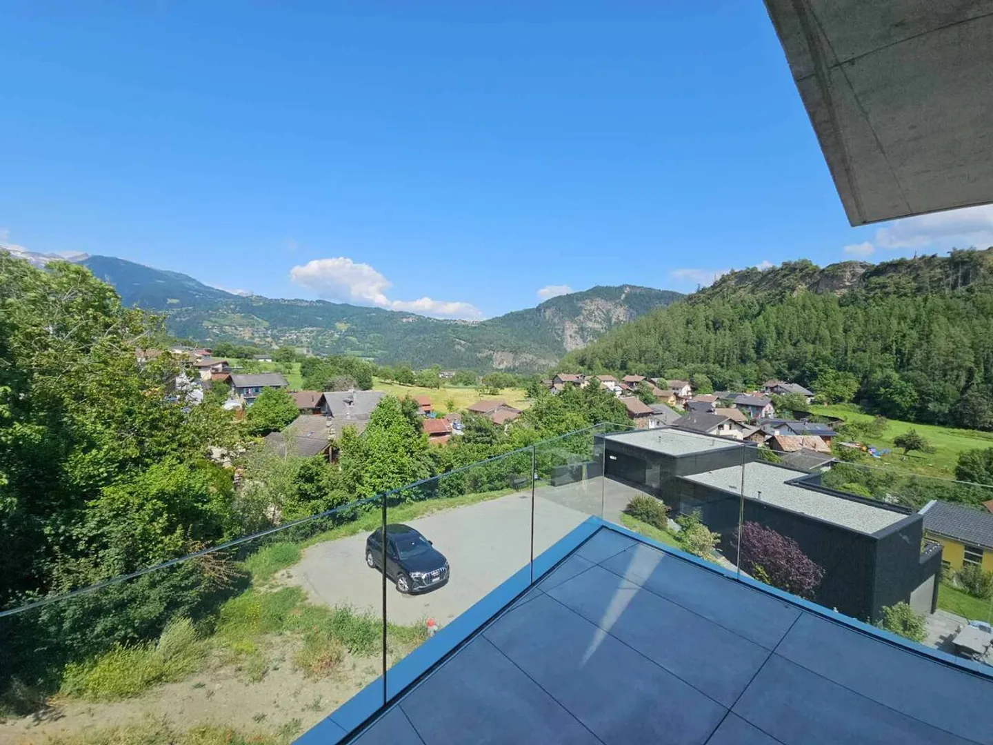 Magnifique villa contemporaine de 5,5 pièces - Photo 1 sur 9