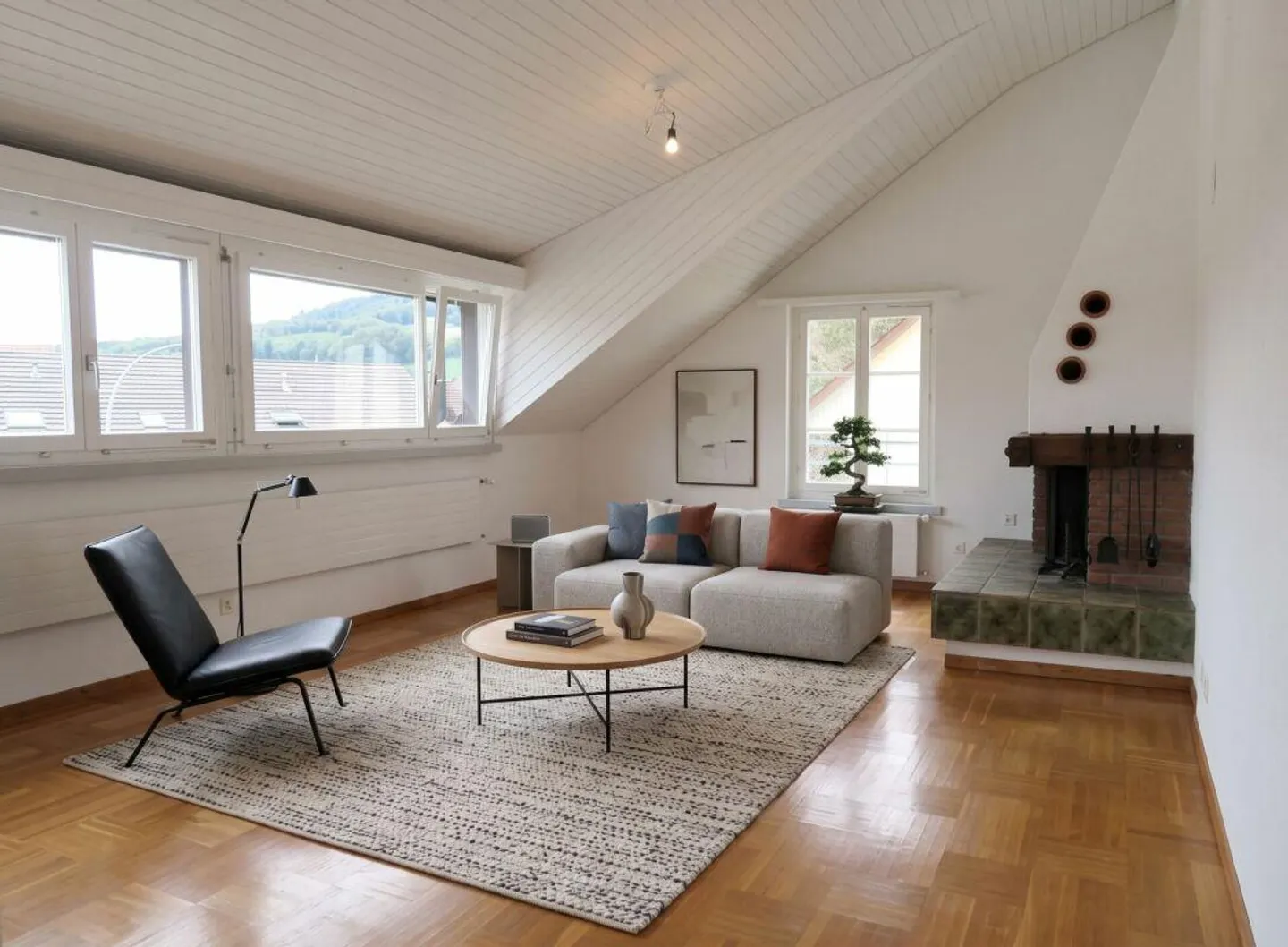 Prima occupazione dopo ristrutturazione: Elegante appartamento mansardato di 3 1/2 locali con camino - Foto 7 di 13
