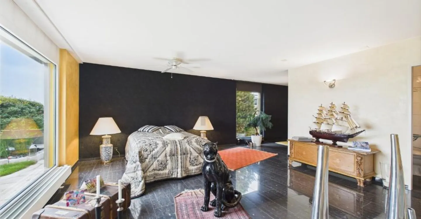 Casa a schiera unica a Herrenschwanden con vista spettacolare - Foto 5 di 11