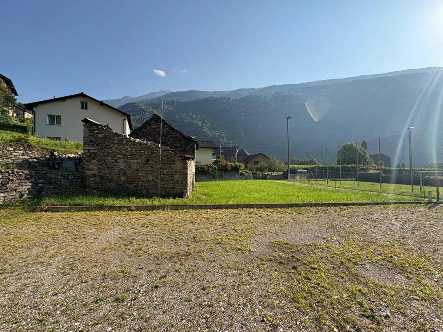 TERRAIN PLAT SPLENDIDE VOUS ATTEND - Photo 2 sur 10