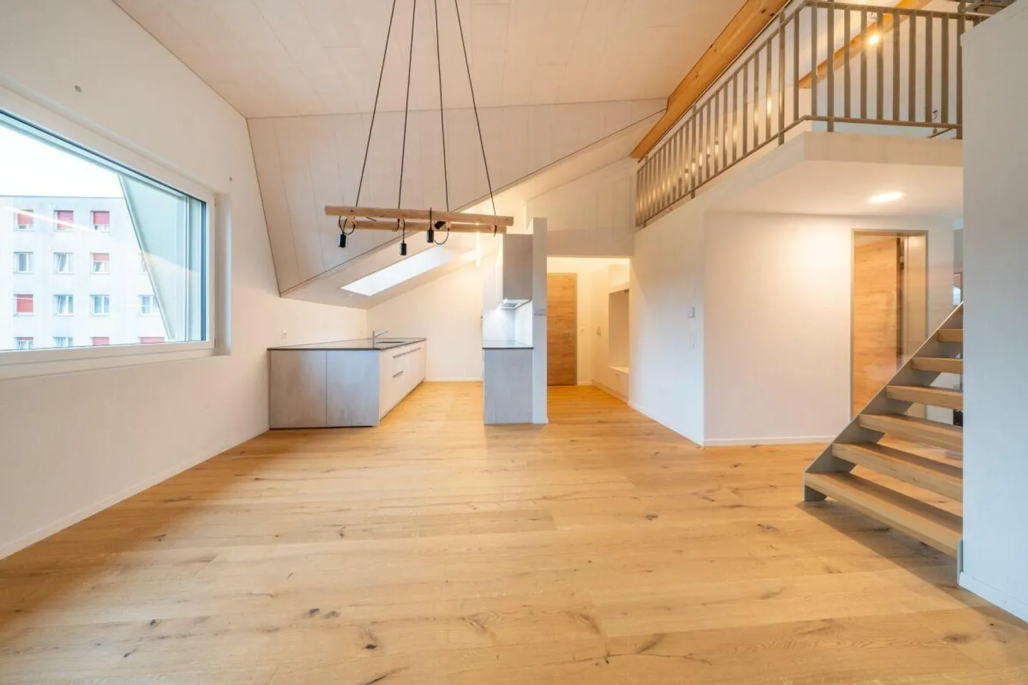 Vista garantita - Appartamento da sogno di 5½ stanze in mansarda - Foto 3 di 8