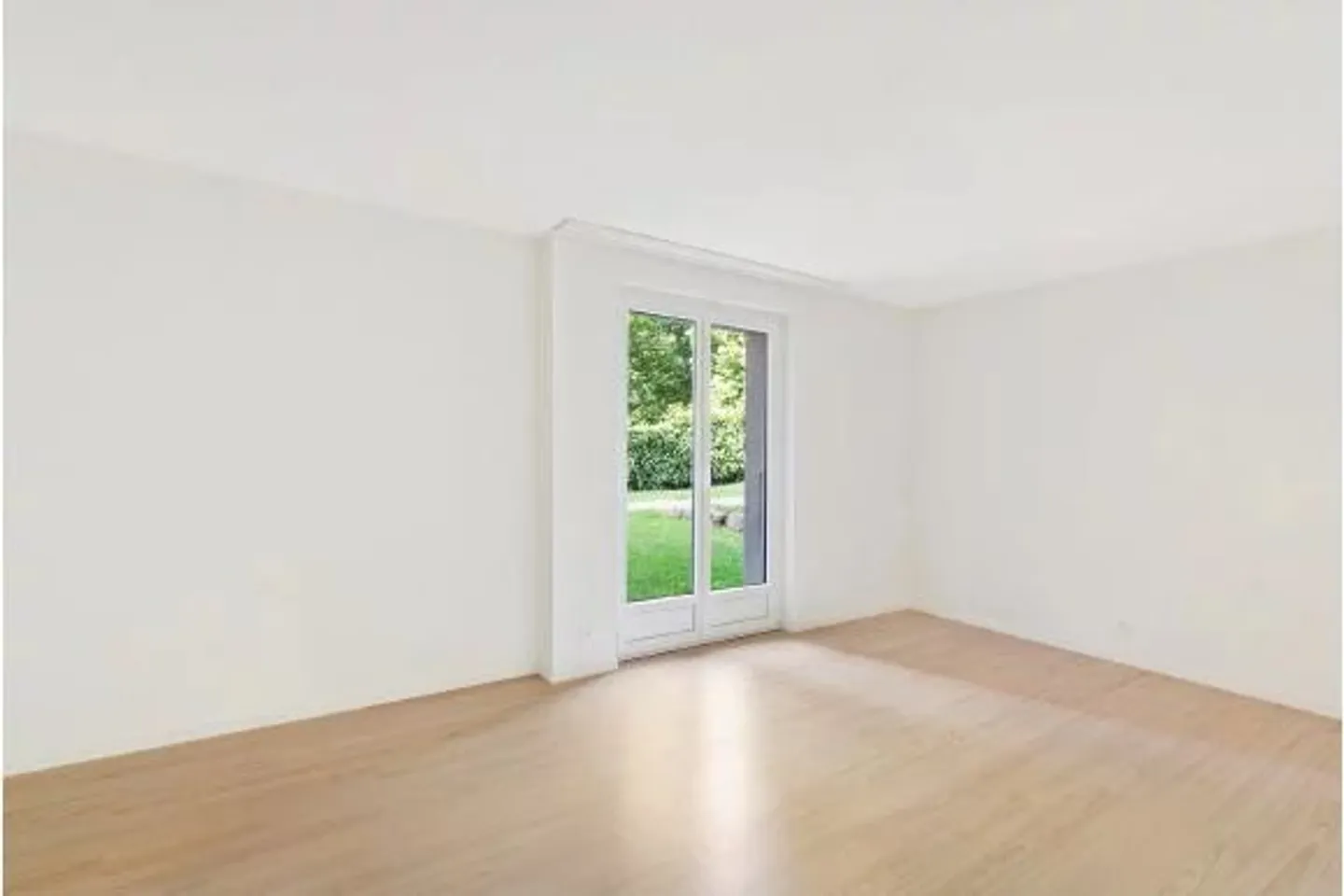 Große 4,5-Zimmer-Wohnung im Obergeschoss mit Balkon - Foto 5 von 12