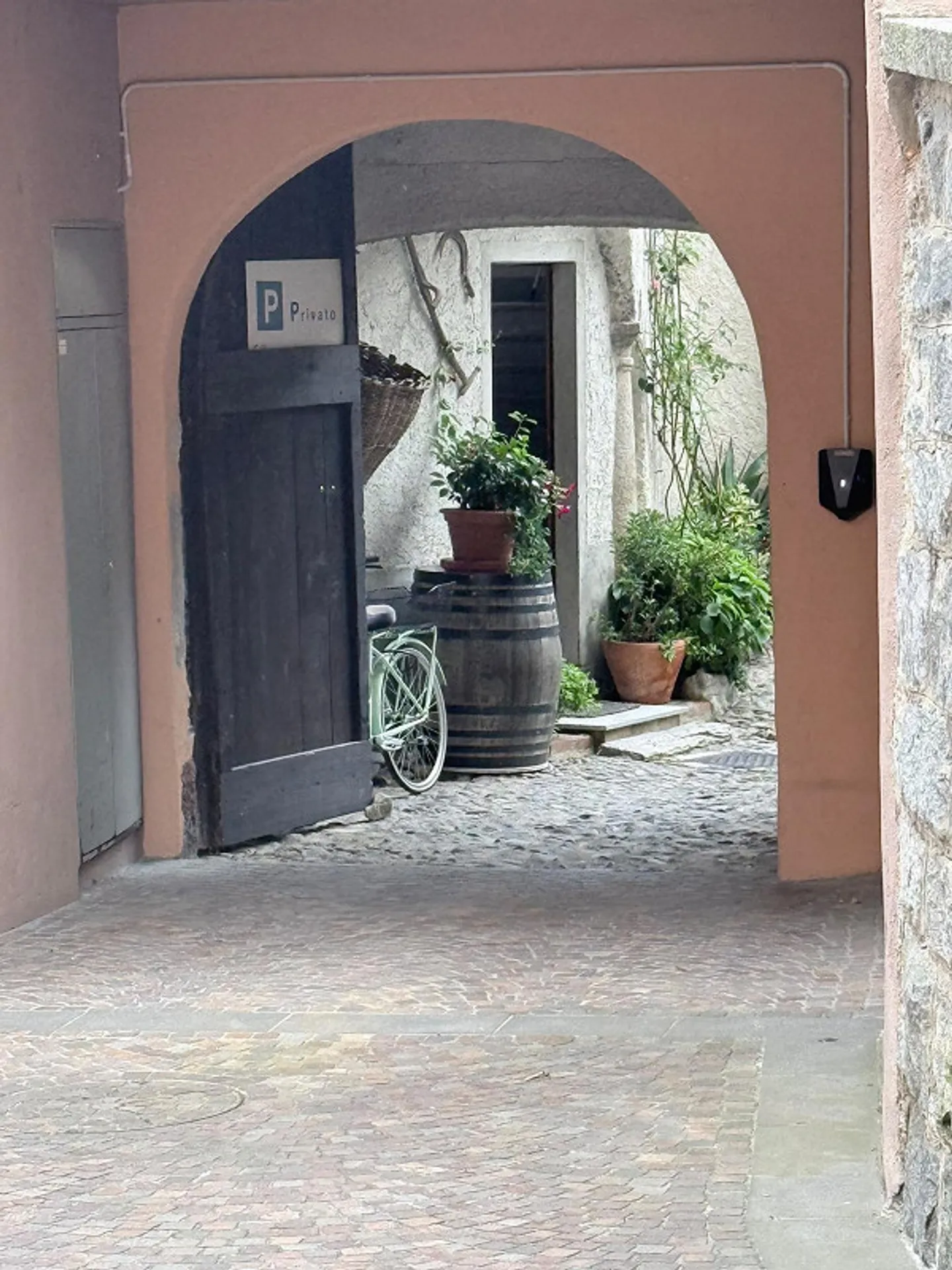 Charming Studio Near Lake Lugano - Photo 2 of 15