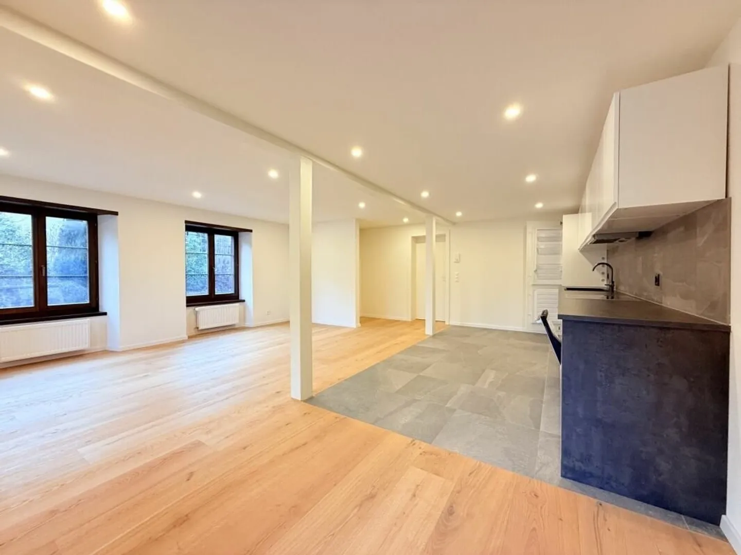 A CHARMING HOME - Photo 10 of 10