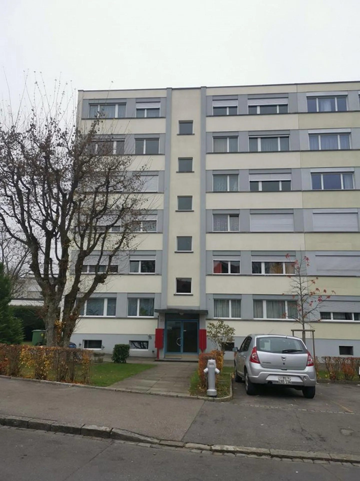 No more parking tickets & long parking searches - Photo 1 of 2