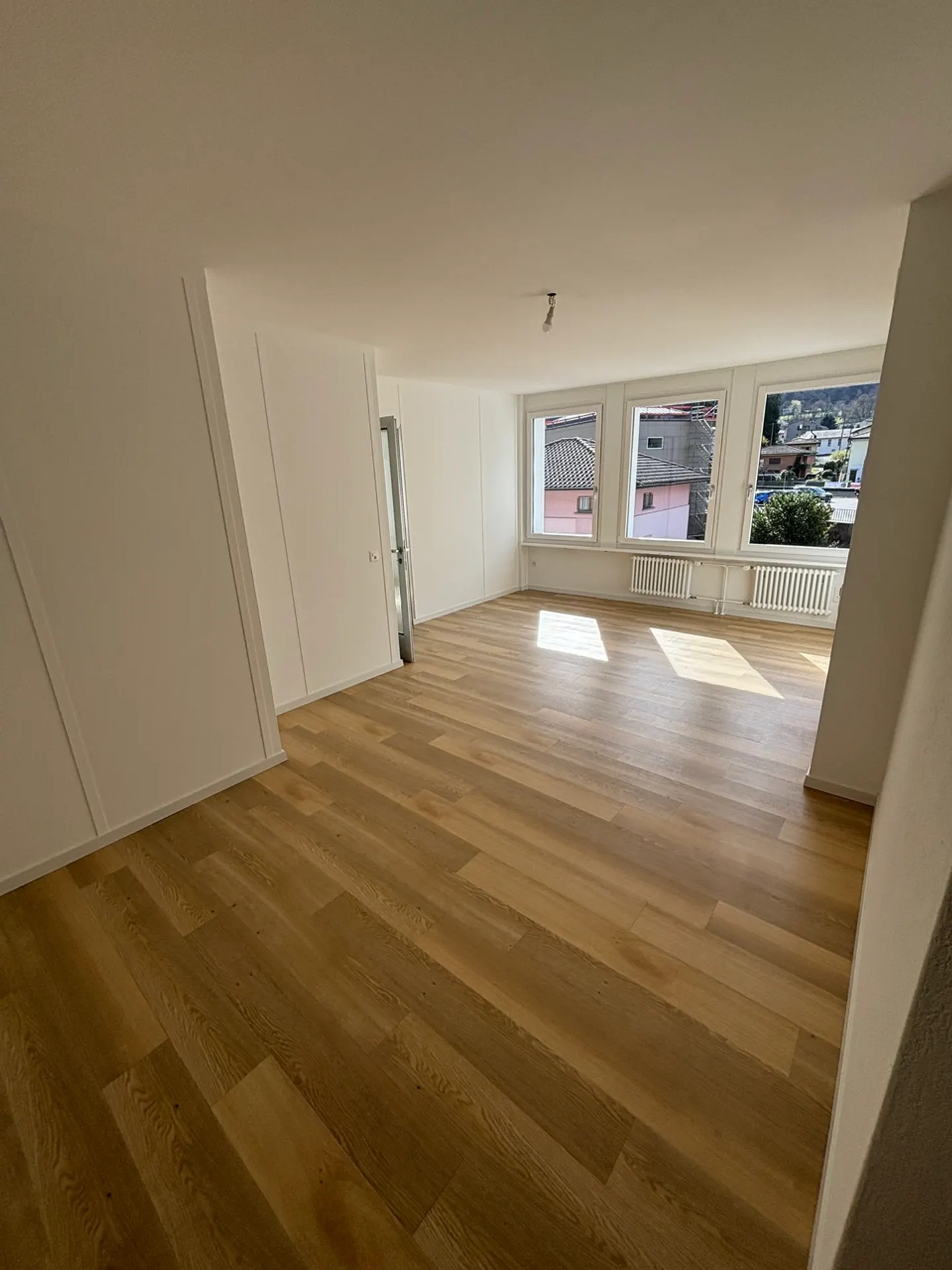 Renovated Office Space in Roveredo - Photo 4 of 9