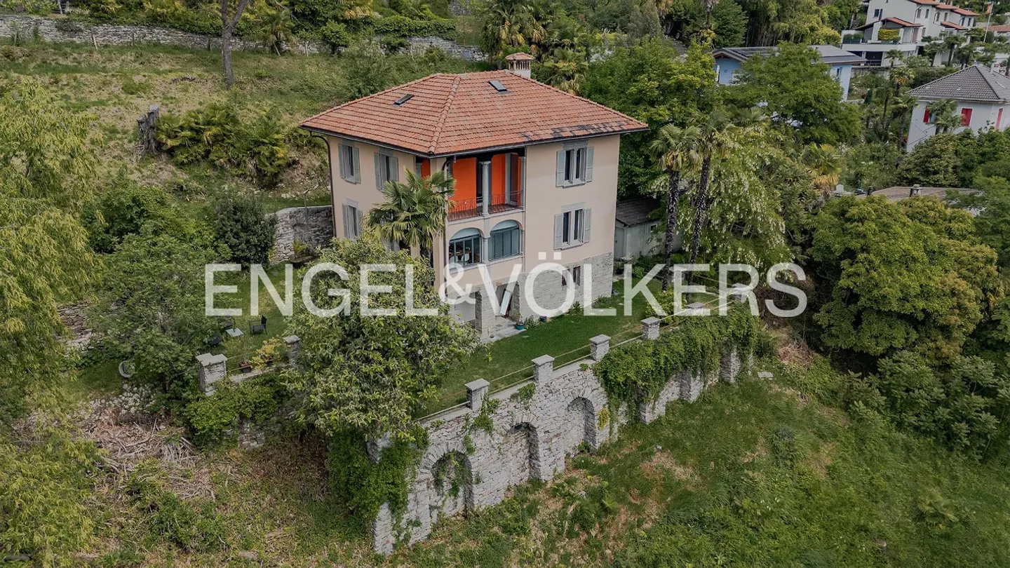 Tessiner Herrenhaus mit grossem Grundstück und Seeblick (79) - Foto 12 von 12