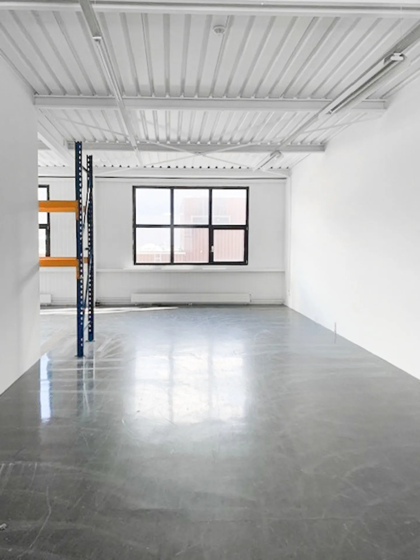 125 m2 Gewerbefläche im Zentrum der Z.I. von Plan-les-Ouates - Foto 7 von 9