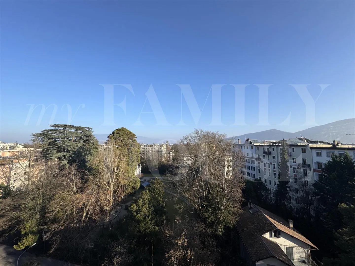 Appartamento spazioso in un piano alto con una vista molto bella - Foto 9 di 10