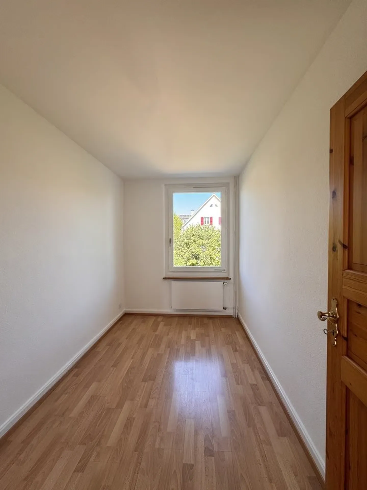 Charming row house with garden in a quiet and central location - Photo 9 of 12