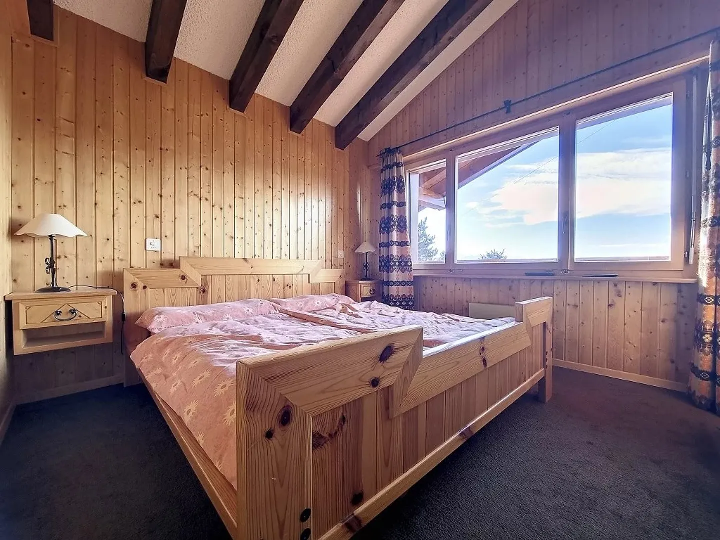 Chalet da sogno a Crans Montana con vista mozzafiato e terreno privato - Foto 4 di 11