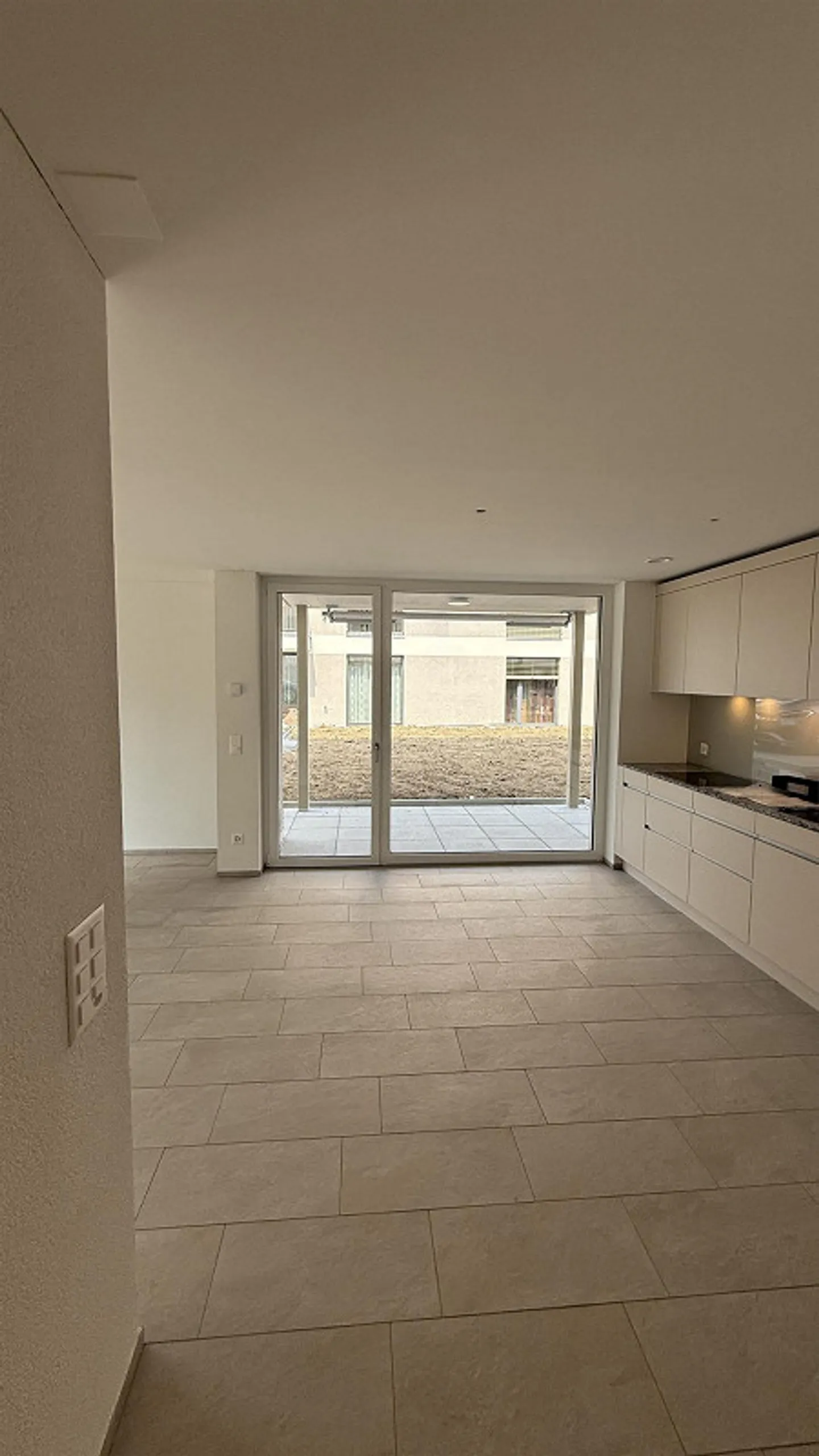 Appartement de jardin 2,5 pièces dans un nouveau bâtiment avec jardin privé de 42 m² - première occupation - Photo 8 sur 16