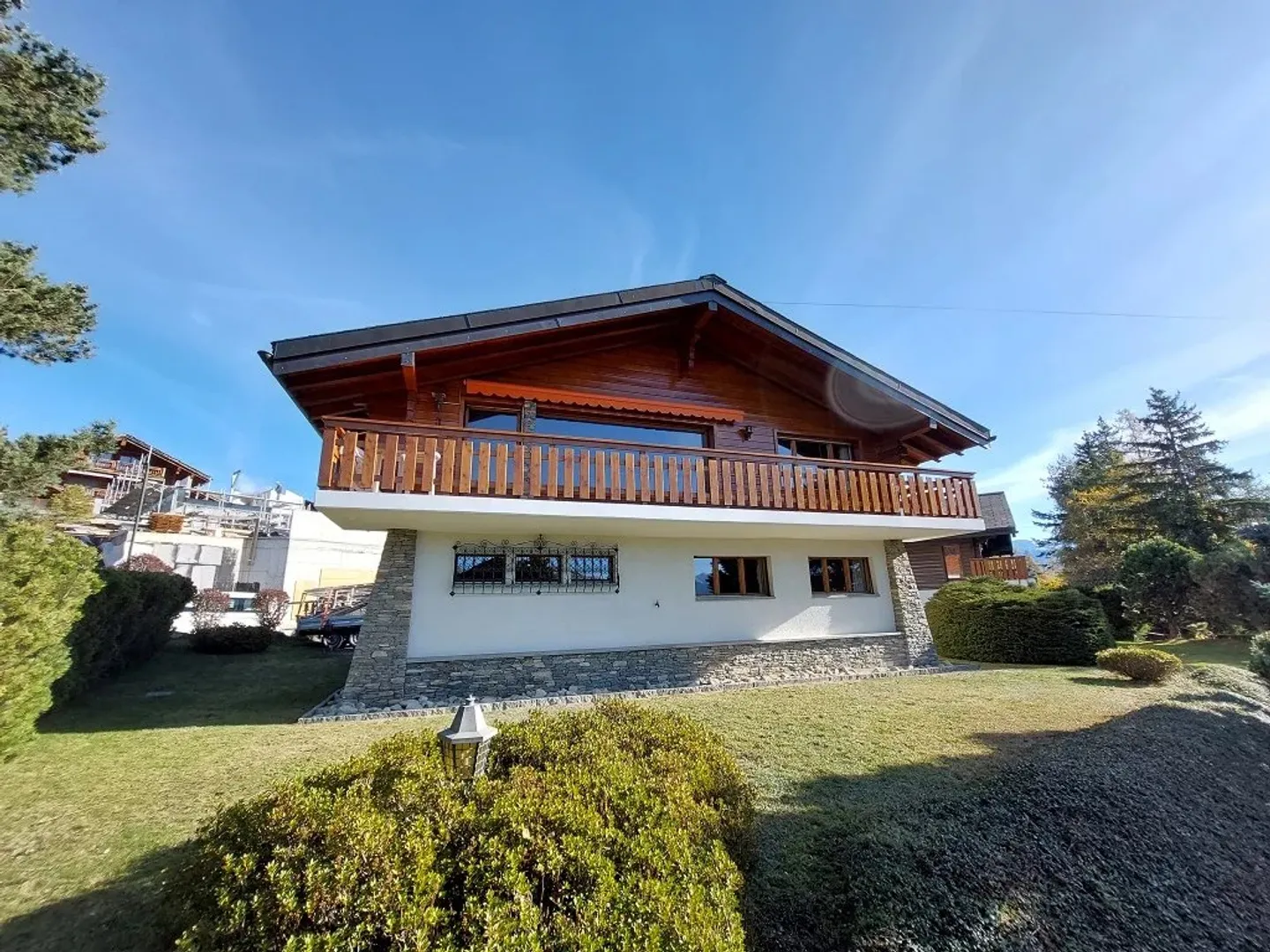 Chalet da sogno a Crans Montana con vista mozzafiato e terreno privato - Foto 11 di 11
