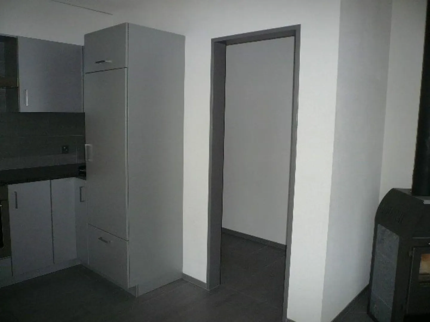 Beautiful 3.5 Room Penthouse Apartment in a Central Location - Photo 3 of 9