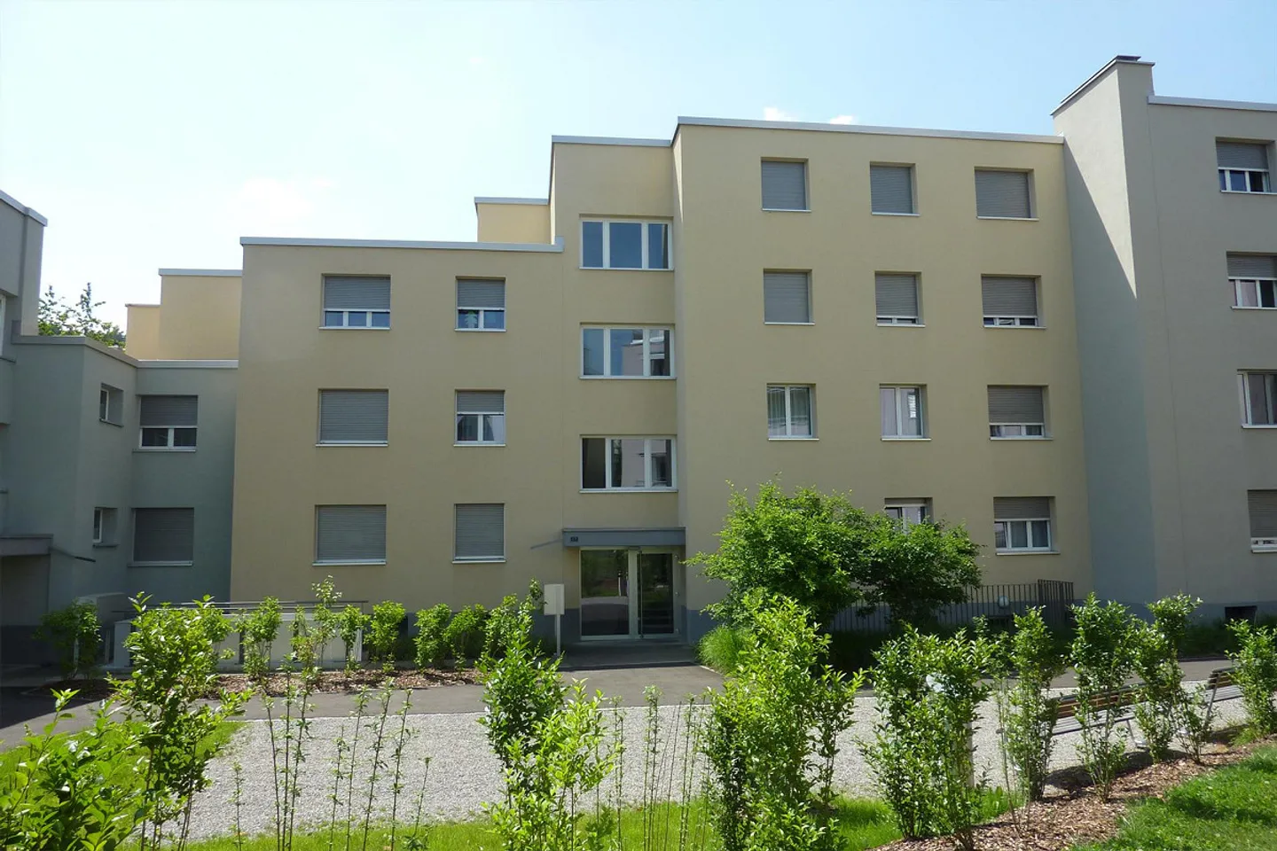 Summer Special: Move in now and receive a CHF 1,000 moving voucher - Photo 1 of 13