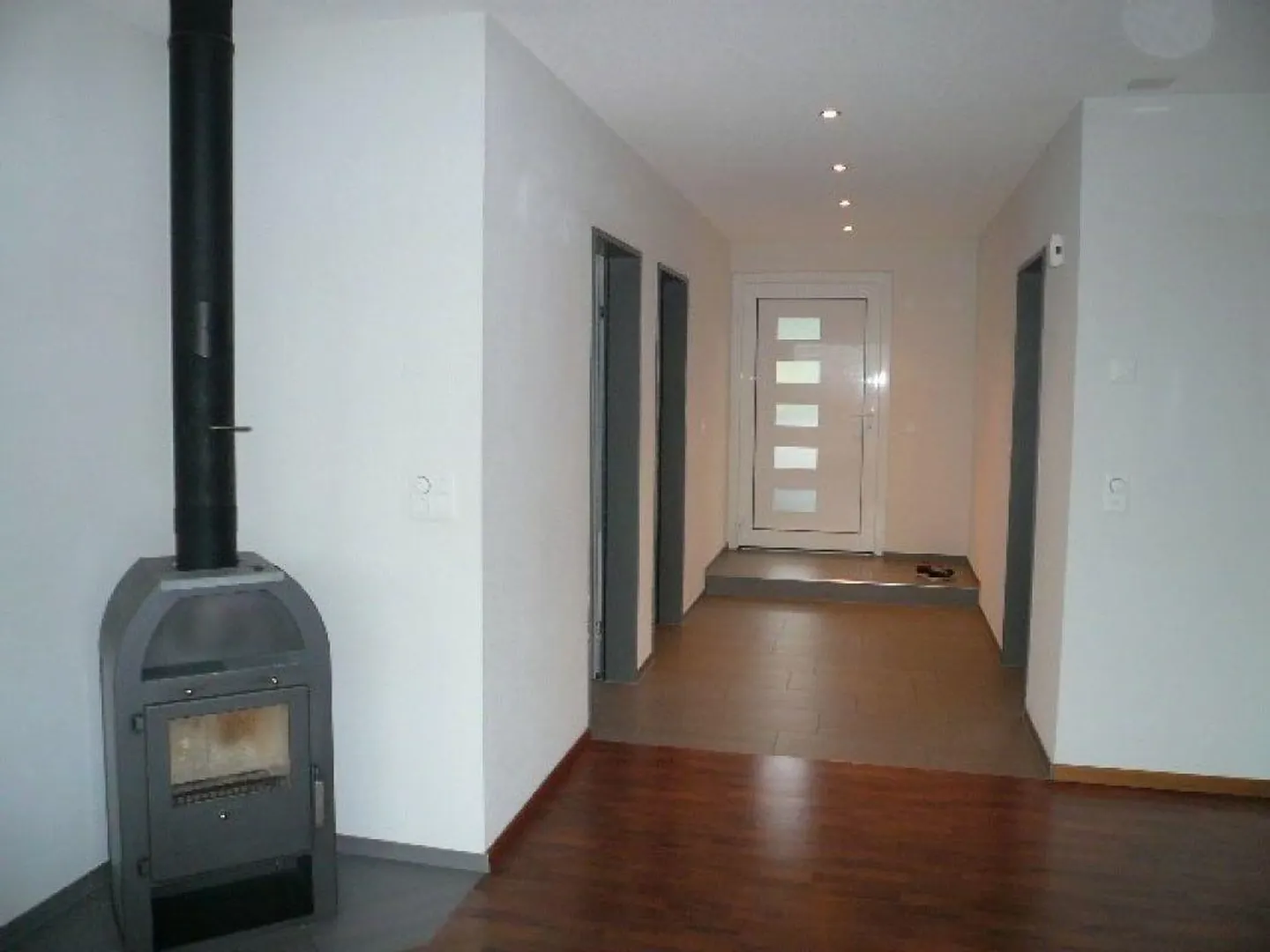 Beautiful 3.5 Room Penthouse Apartment in a Central Location - Photo 9 of 9