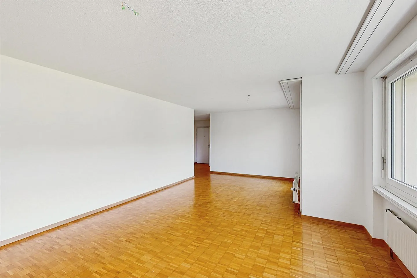 Summer Special: Move in now and receive a CHF 1,000 moving voucher - Photo 4 of 13