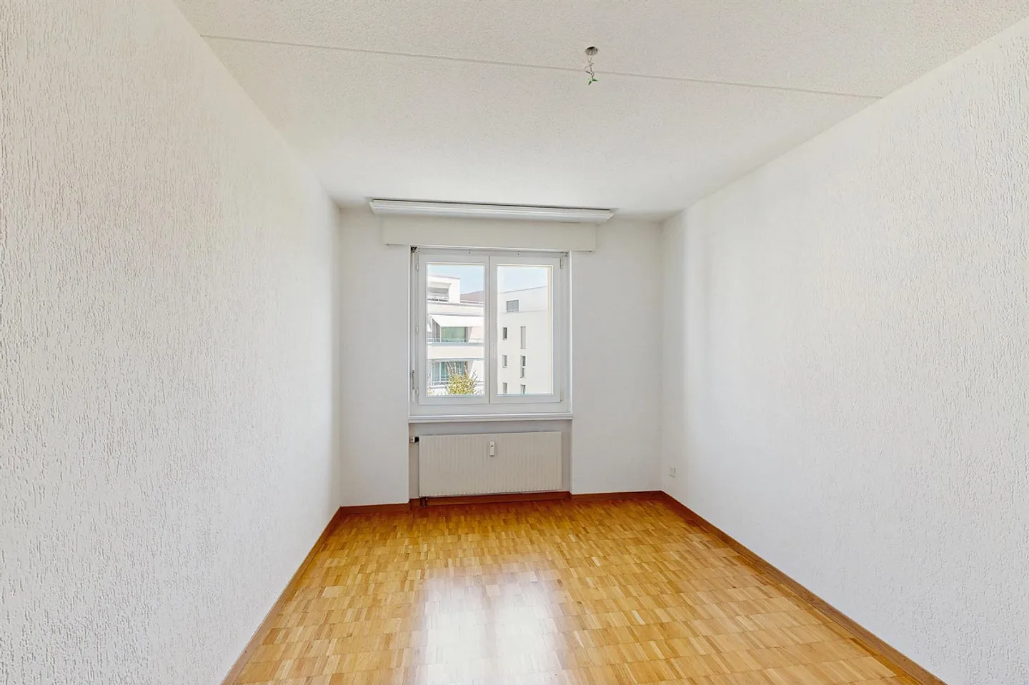 Summer Special: Move in now and receive a CHF 1,000 moving voucher - Photo 8 of 13